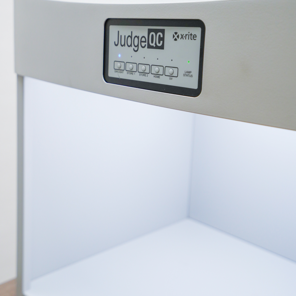 Xrite Judge QC light booth